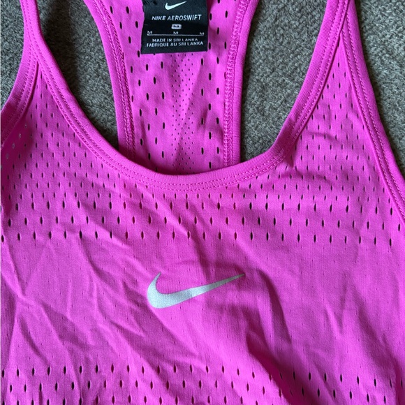 Nike athletic tank top - Picture 2 of 2